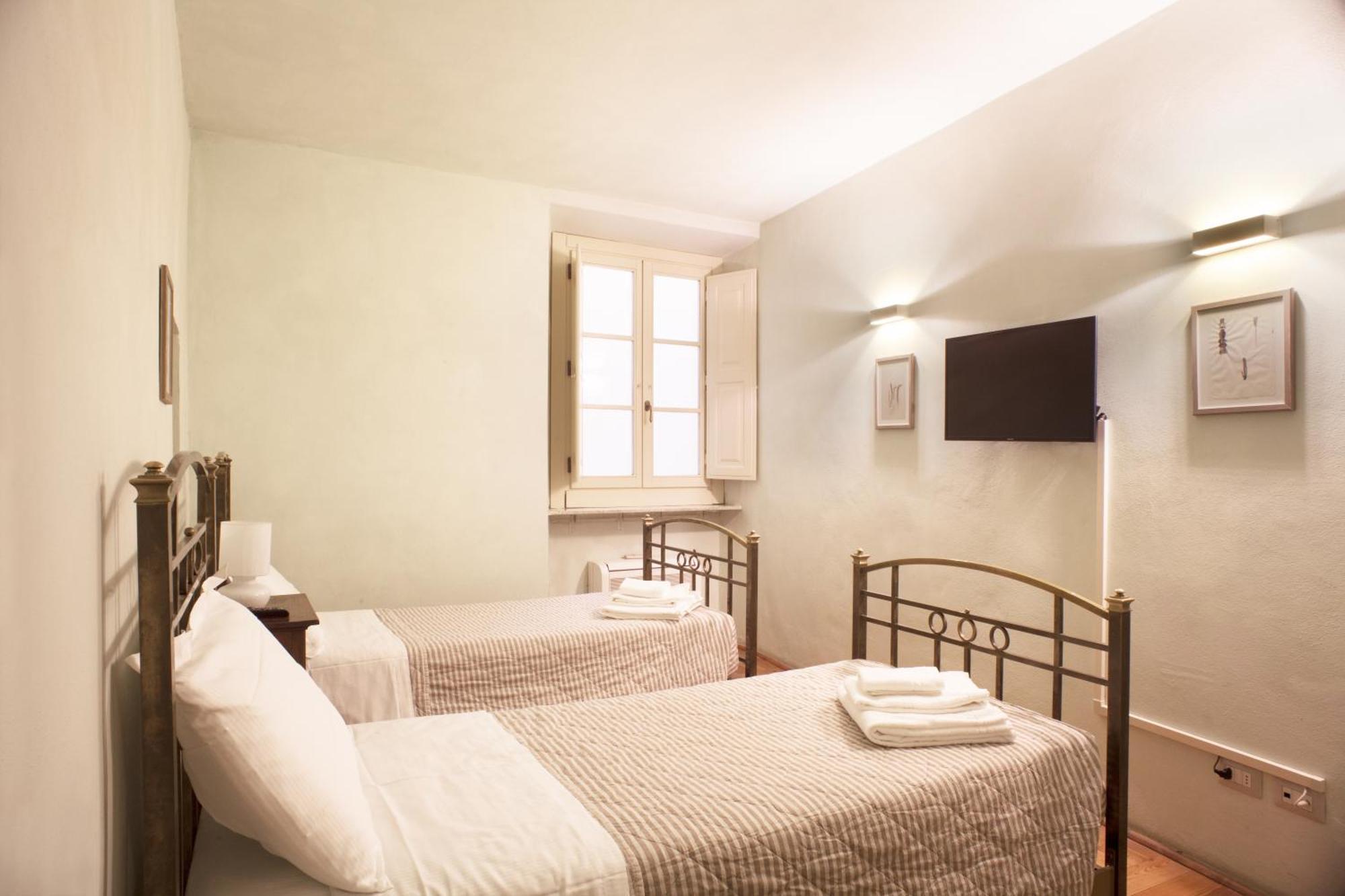Berardi Palace Apartments ฟลอเรนซ์ ภายนอก รูปภาพ